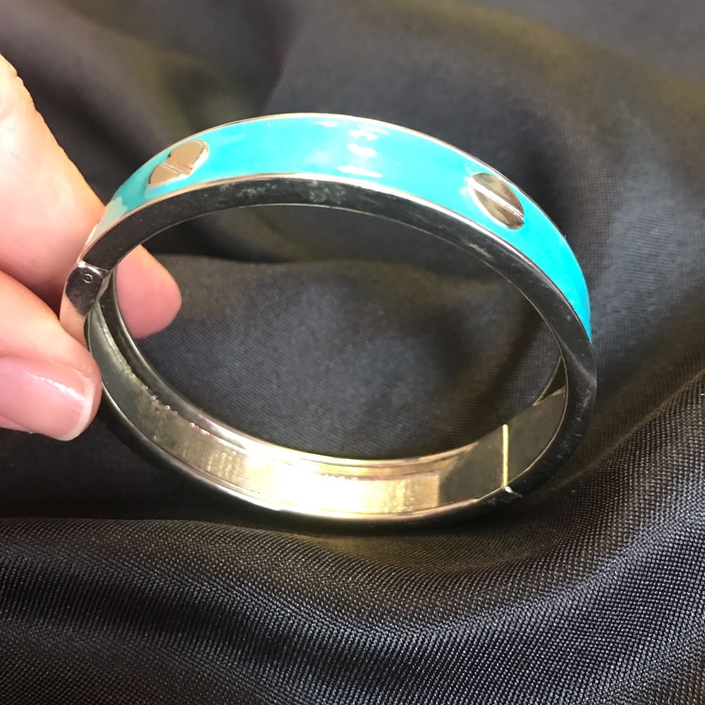 Turquoise & Silver Screw Design Hinged Bangle - Picture 3 of 4
